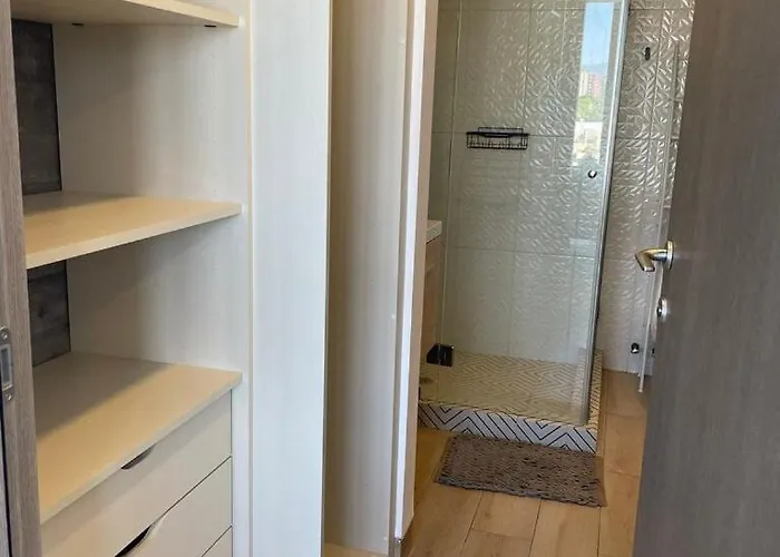 Modern Apartment *