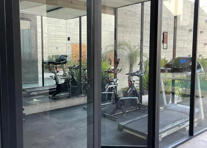 Modern Apartment *